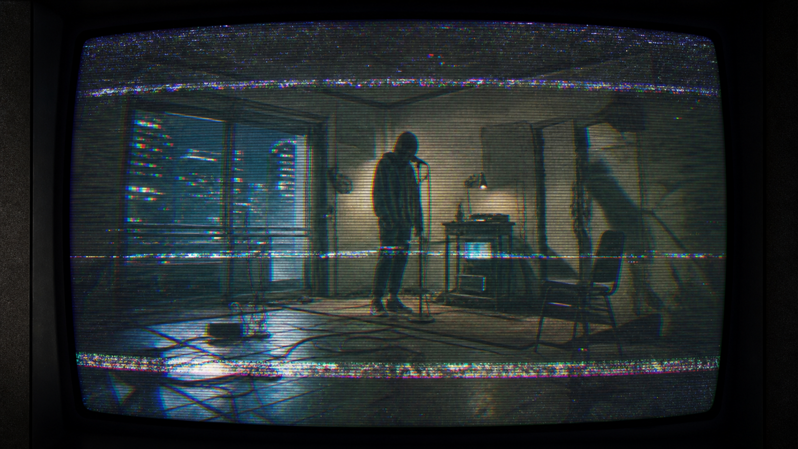 CRT / VHS（scanline, tape degradation）の非写実技法サンプル画像